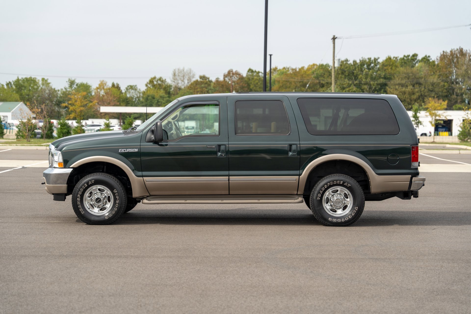 Used 2002 Ford Excursion Limited image 3