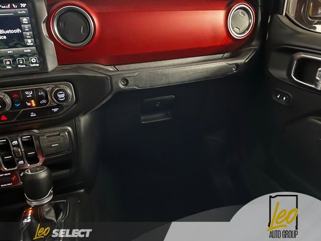 Used 2022 Jeep Gladiator Rubicon w/ Cold Weather Group image 17