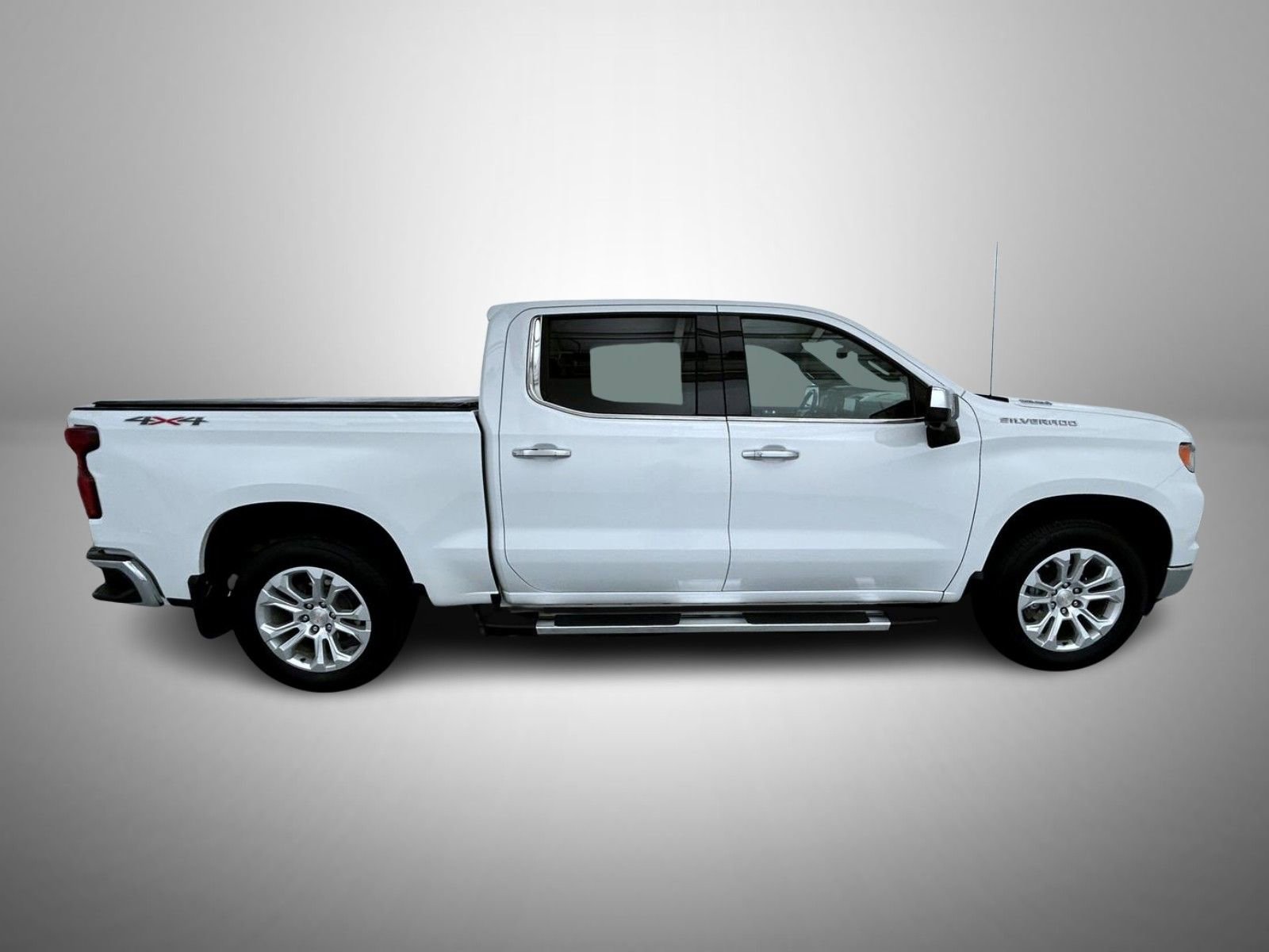 Used 2022 Chevrolet Silverado 1500 LTZ w/ Max Trailering Package image 4