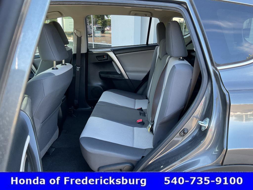 Used 2015 Toyota RAV4 LE AWD/4WD image 28