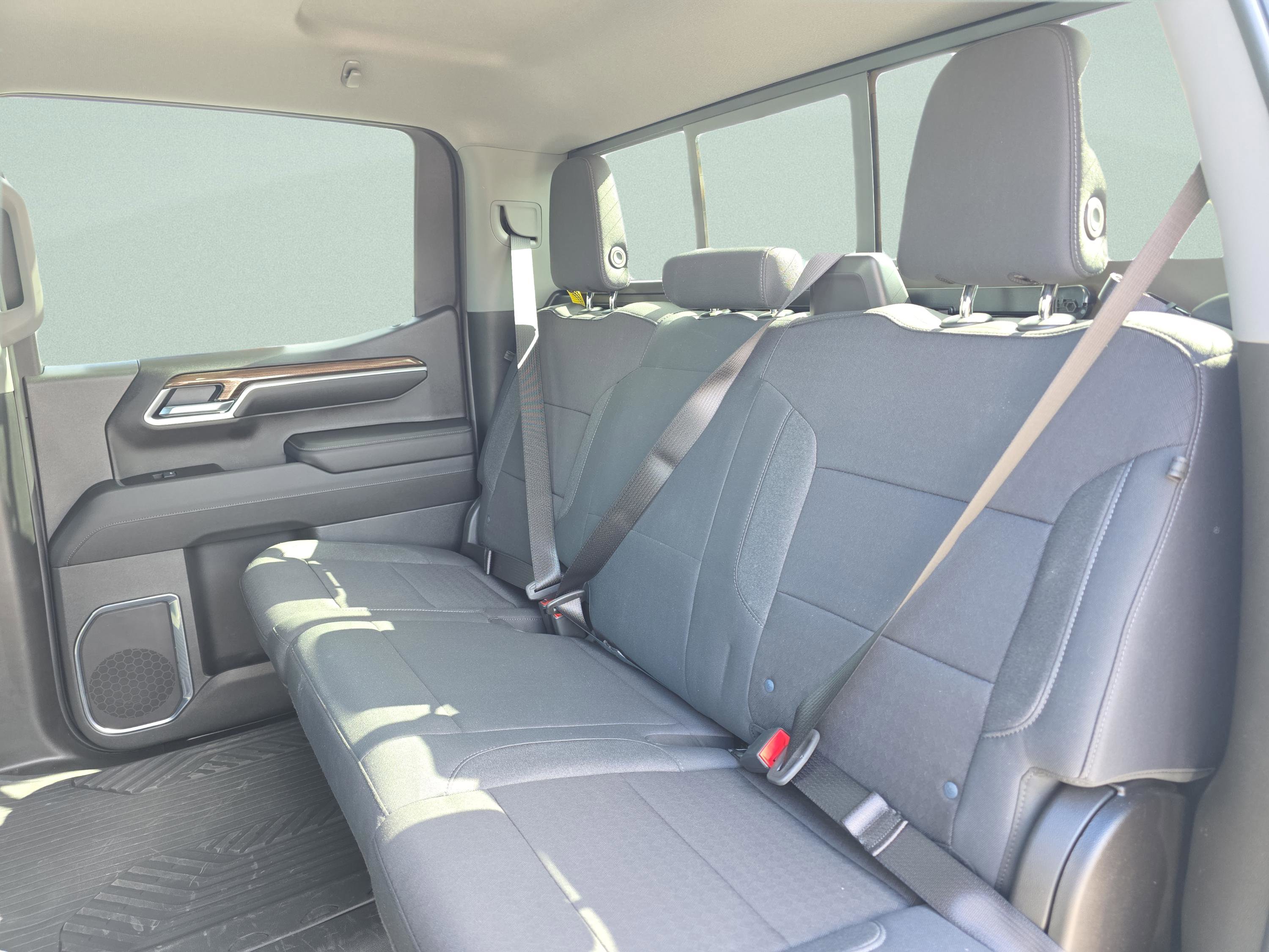 Used 2025 Chevrolet Silverado 1500 LT w/ Z71 Off-Road Package image 18