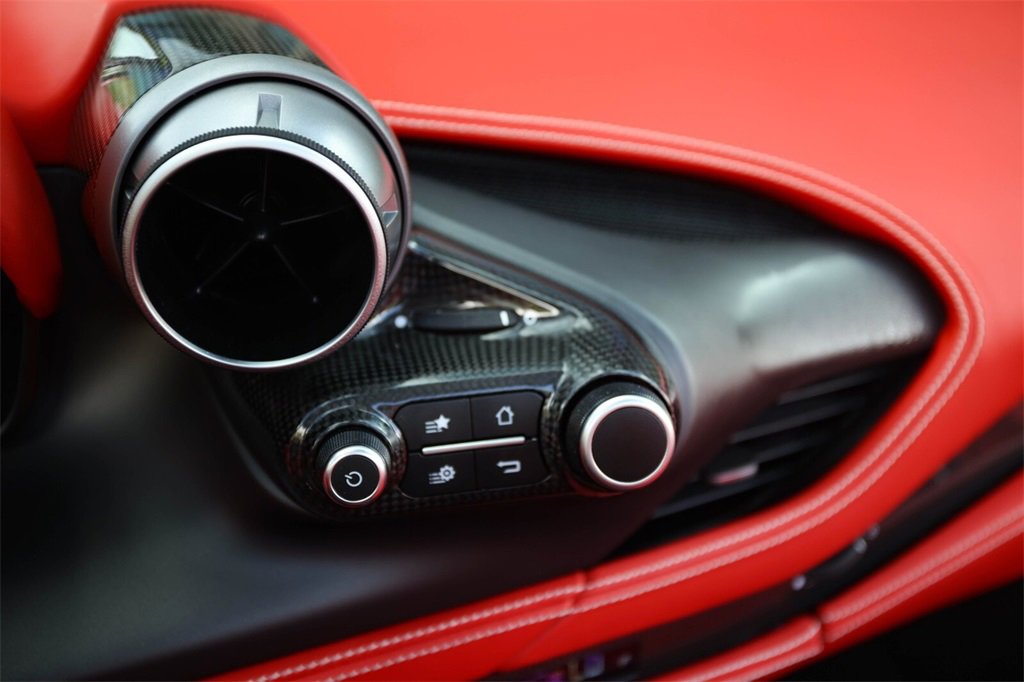 Certified 2021 Ferrari F8 Tributo image 35