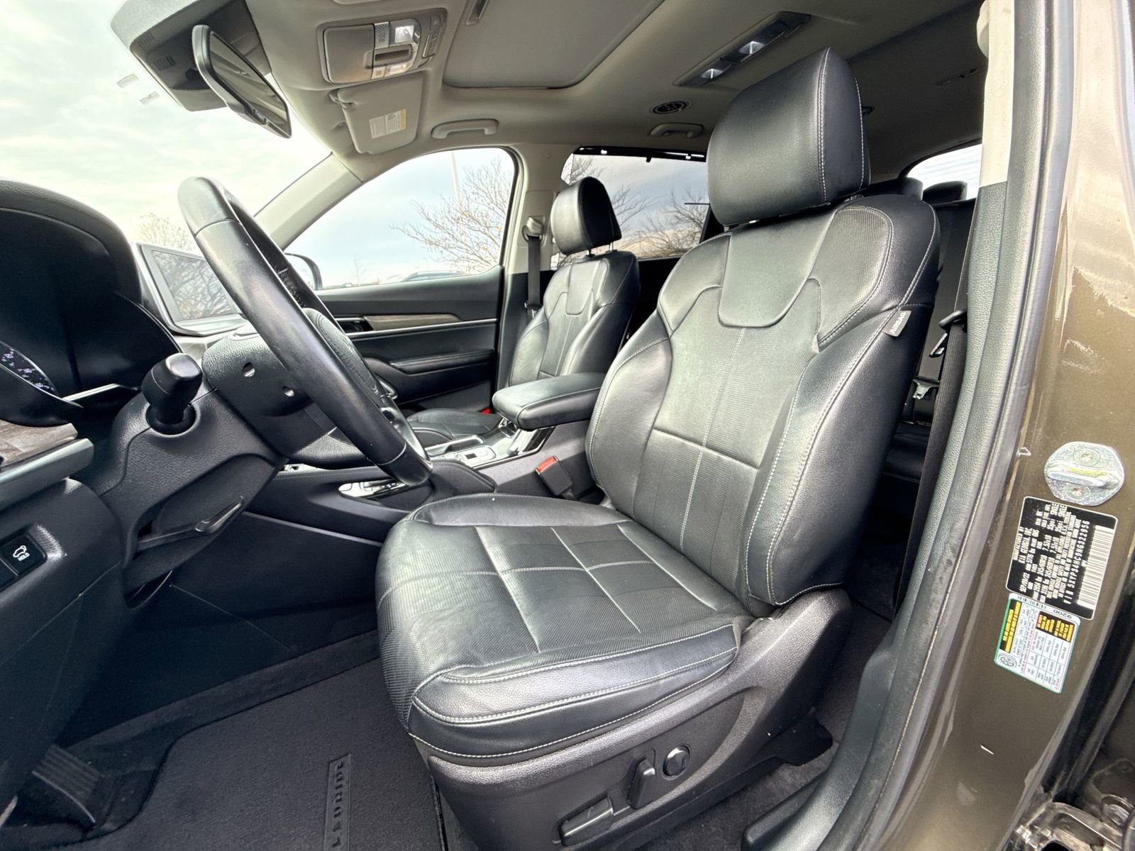 Used 2022 Kia Telluride EX image 12