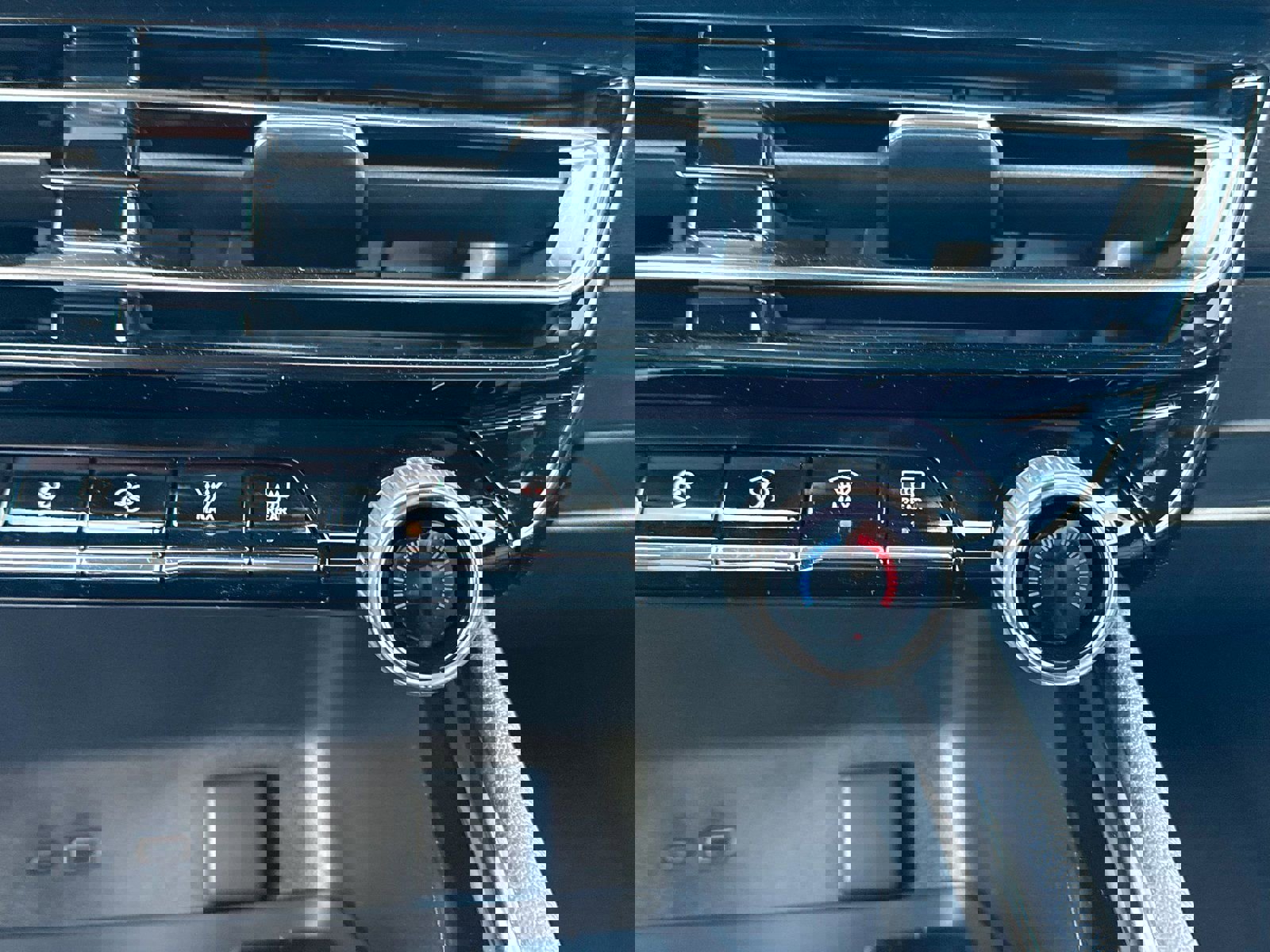 New 2026 Chevrolet Traverse Z71 w/ Enhanced Driving Package AWD/4WD image 63