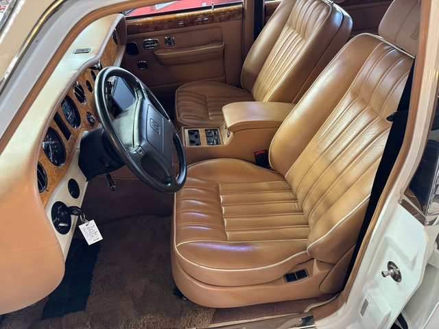 Used 1996 Rolls-Royce Silver Spur image 13