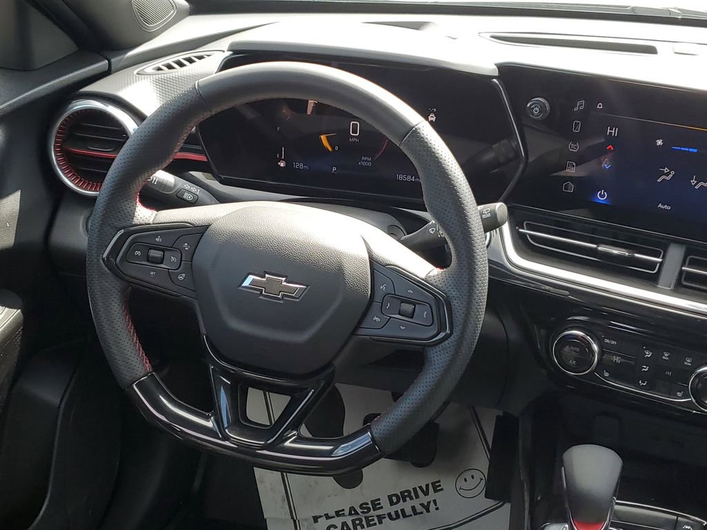 Used 2024 Chevrolet Trax RS w/ Sunroof Package image 31