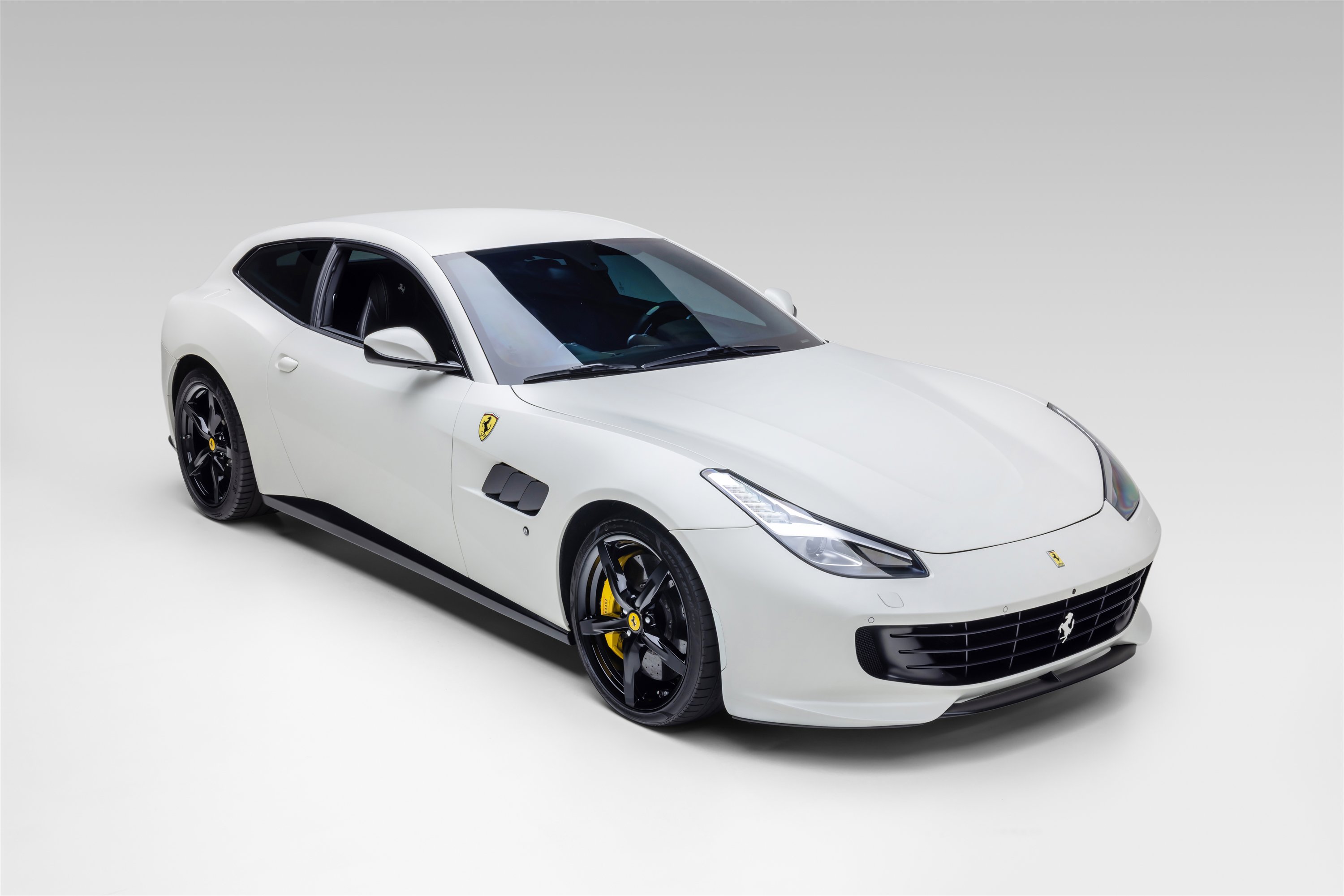 Certified 2017 Ferrari GTC4Lusso AWD/4WD image 8