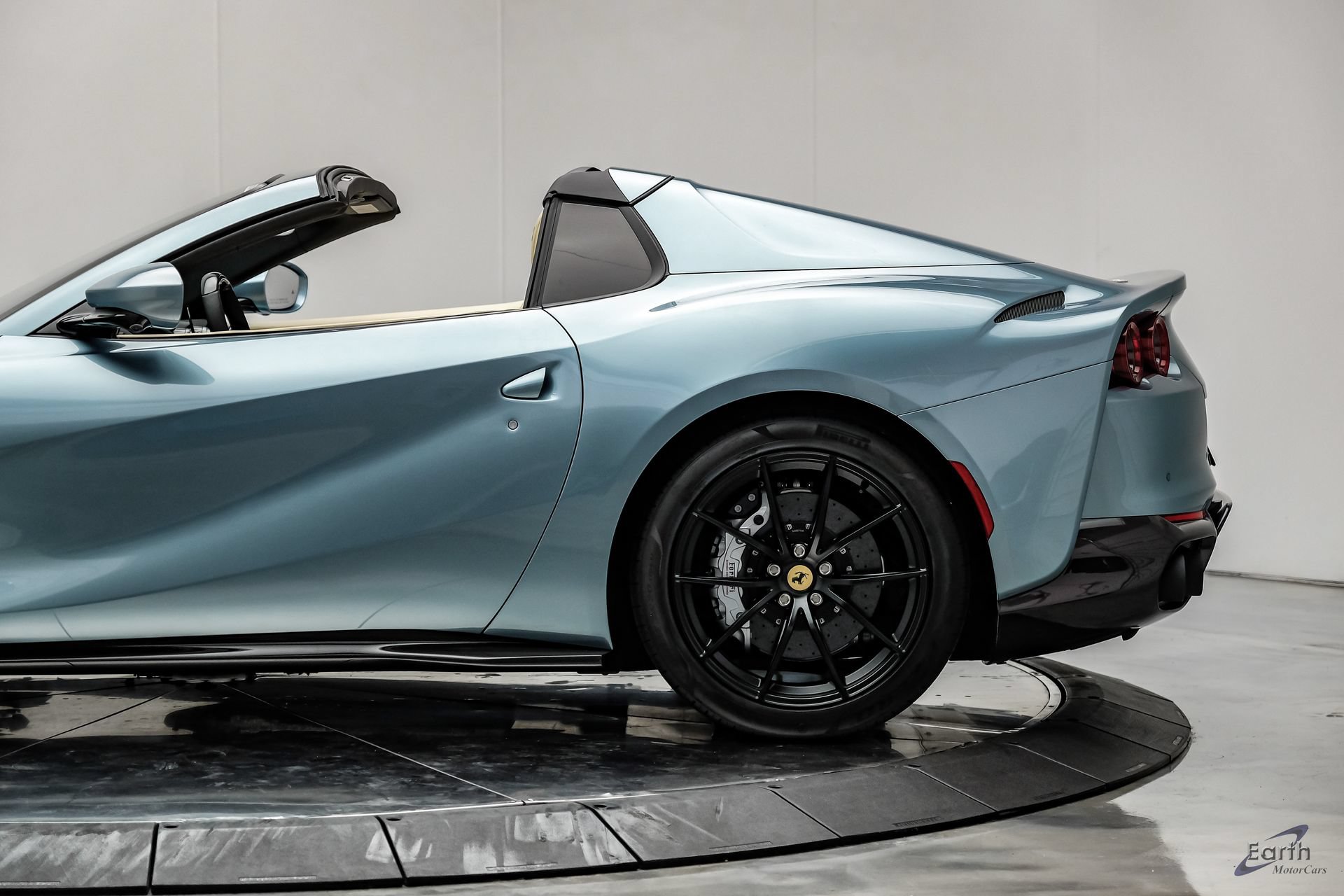 Used 2023 Ferrari 812 GTS RWD image 12