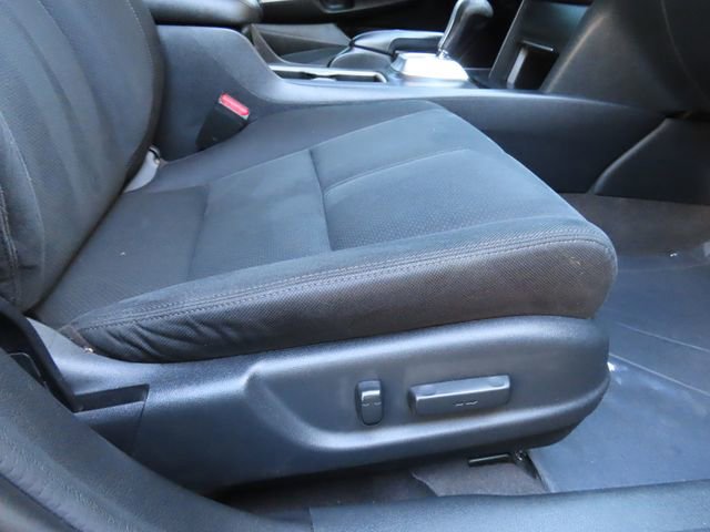 Used 2014 Honda Crosstour EX image 28
