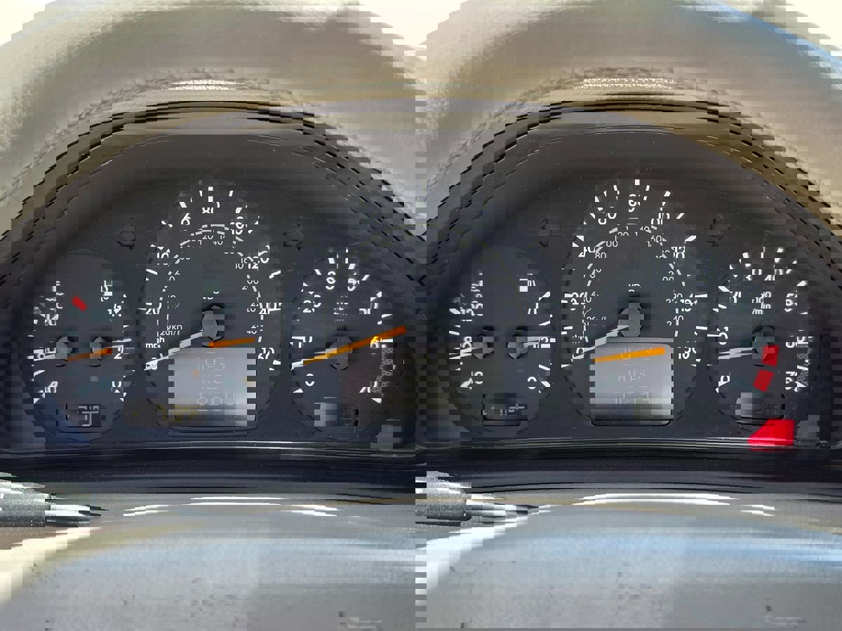 Used 2001 Mercedes-Benz CLK 430 Coupe image 23