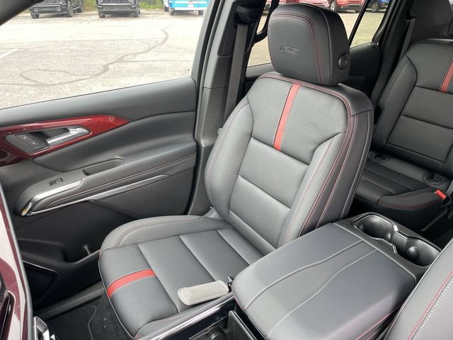 New 2026 Chevrolet Traverse RS w/ LPO, Floor Liner Package AWD/4WD image 26