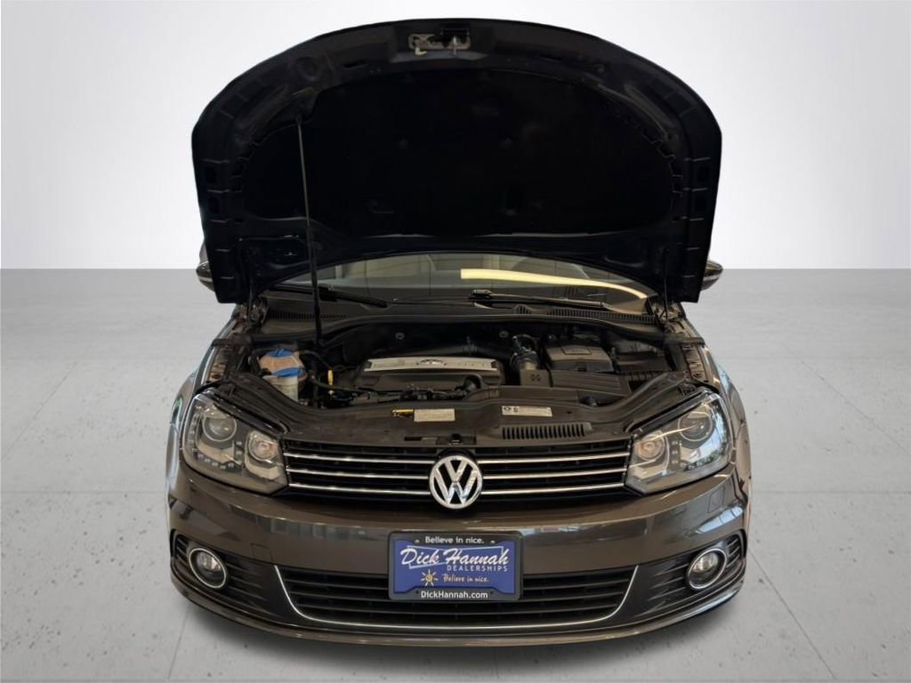 Used 2015 Volkswagen Eos Executive image 4