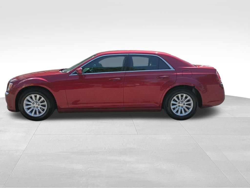 Used 2012 Chrysler 300 RWD image 6