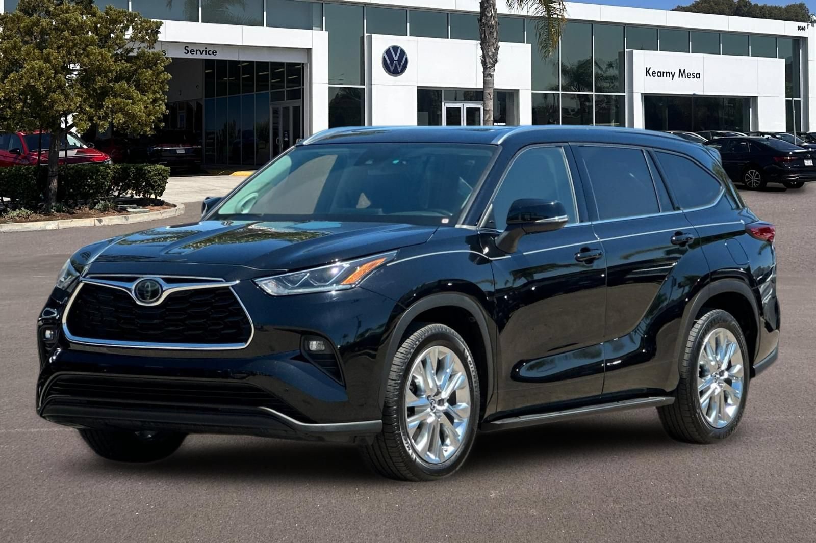 Used 2020 Toyota Highlander Limited FWD image 8