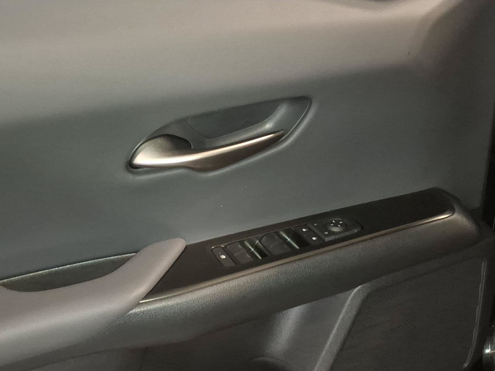New 2026 Lexus UX 300h AWD image 4
