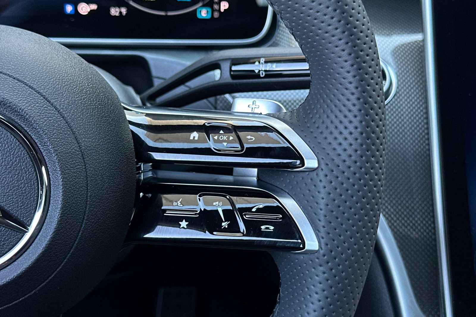 New 2025 Mercedes-Benz C 300 4MATIC Sedan image 26