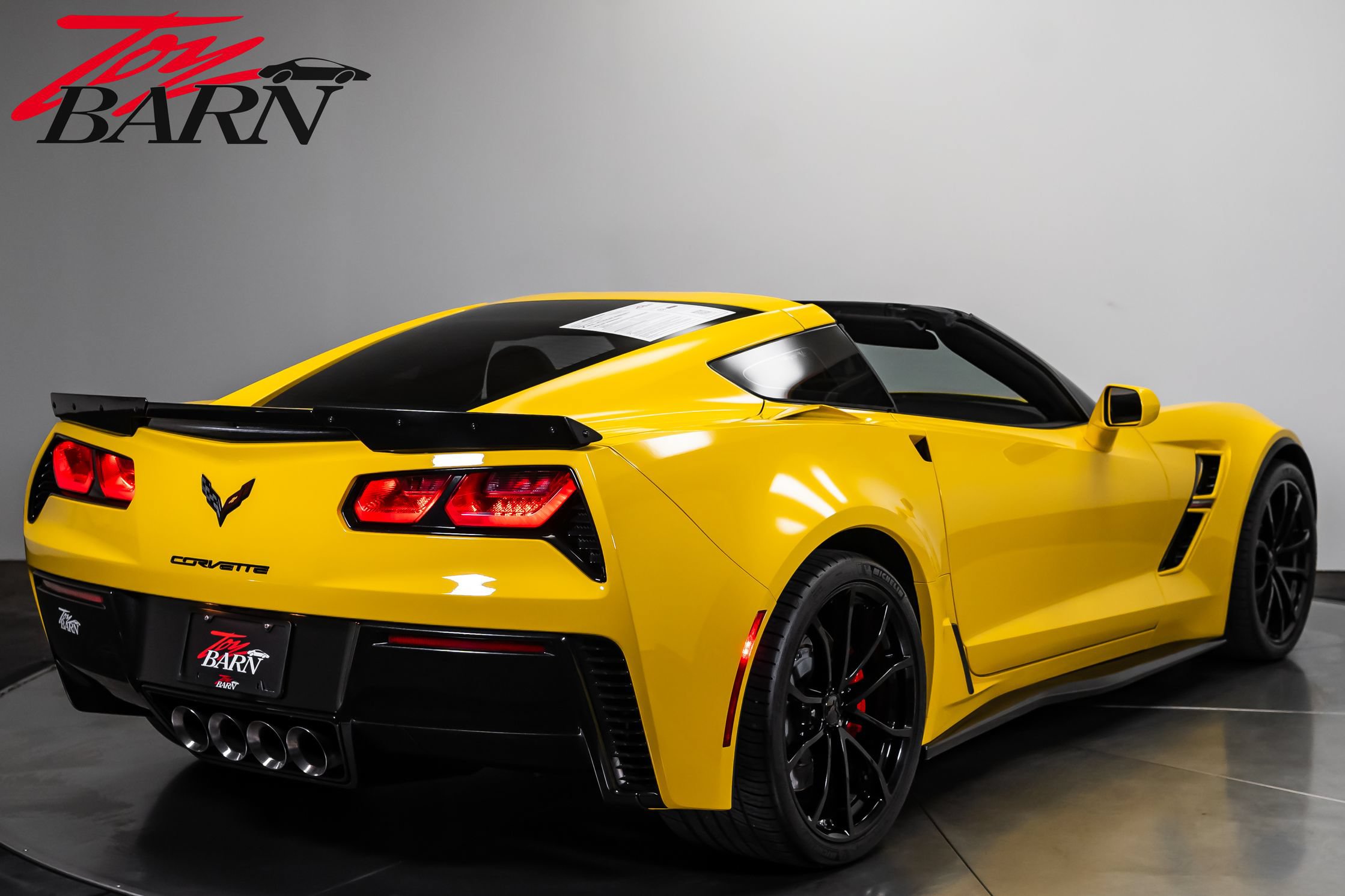 Used 2019 Chevrolet Corvette Grand Sport w/ Carbon Flash Badge Package RWD image 5