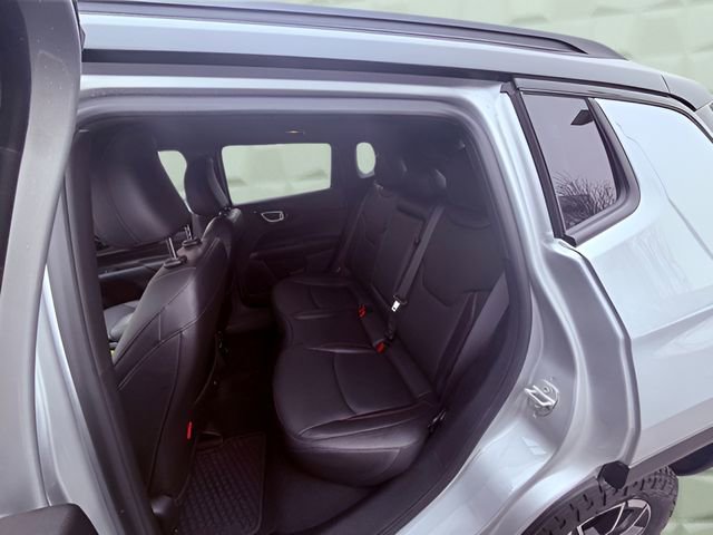 Certified 2025 Jeep Compass Trailhawk w/ Trailhawk Elite Group image 24