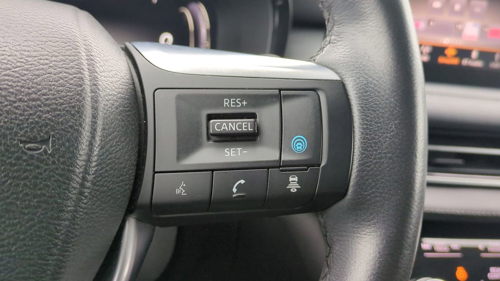 Used 2023 INFINITI QX60 Luxe image 23