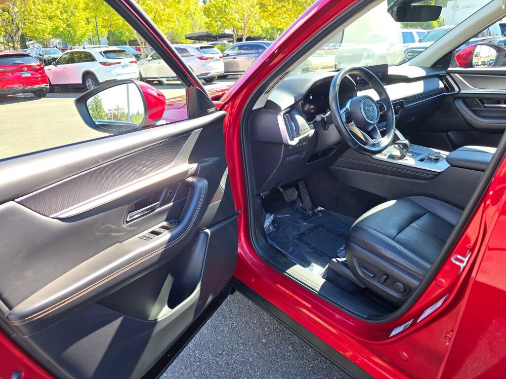 Certified 2024 MAZDA CX-90 Plug-In Hybrid w/ Premium Pkg AWD/4WD image 22