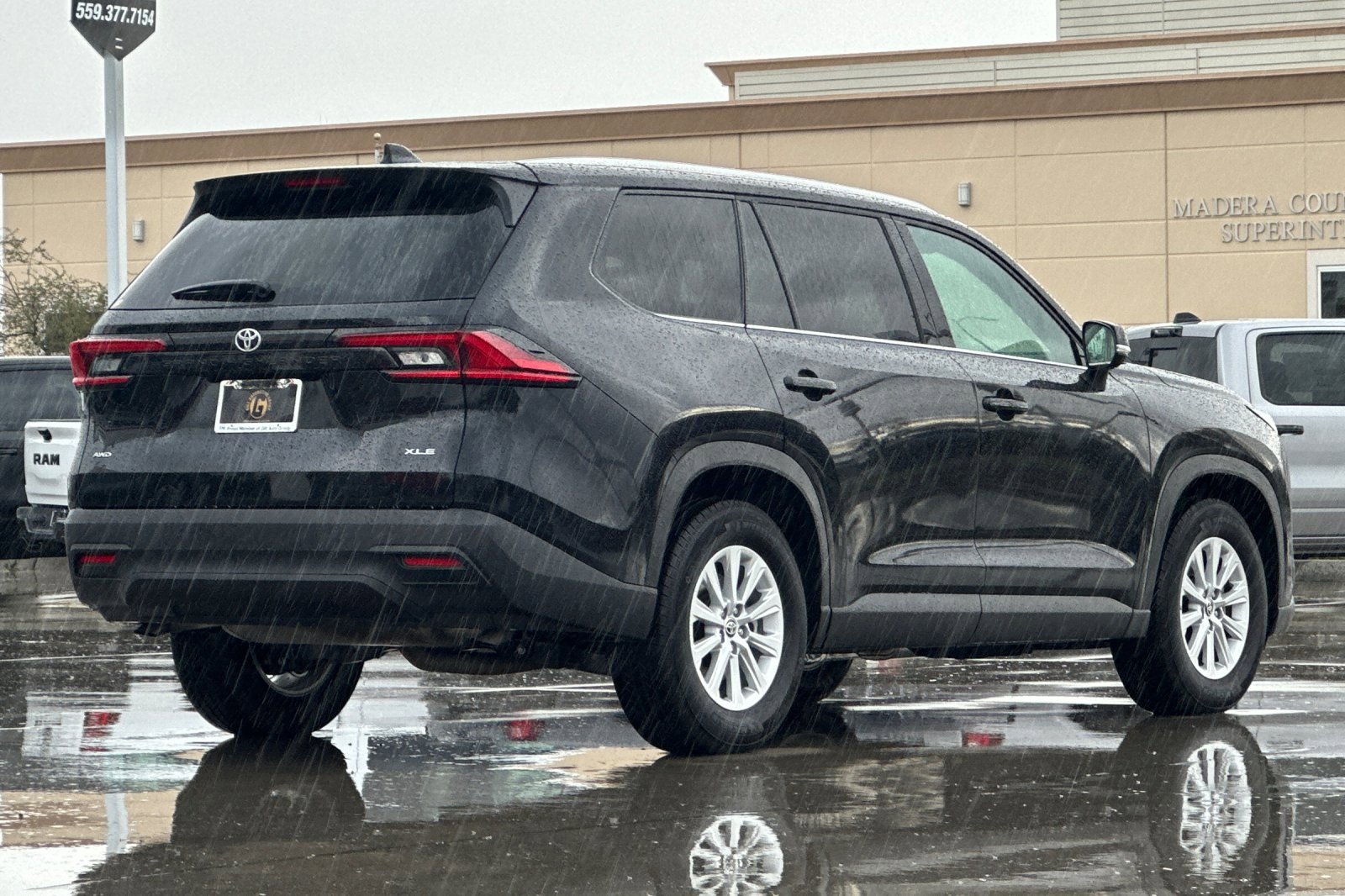 Used 2025 Toyota Grand Highlander AWD image 6