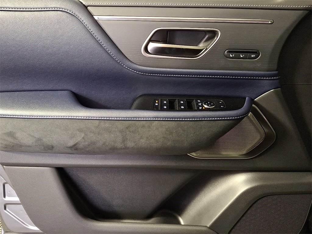 New 2026 INFINITI QX80 4WD image 12