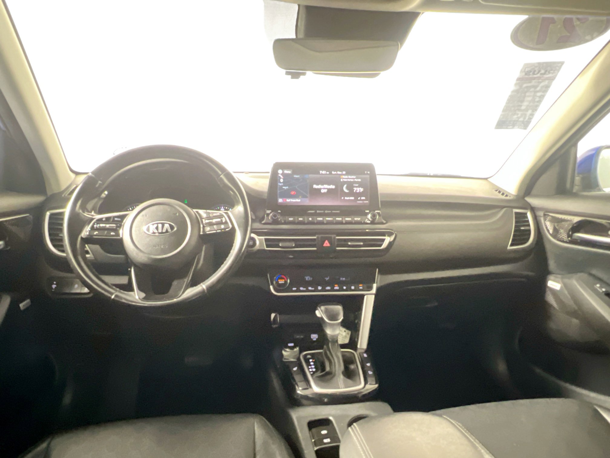 Used 2021 Kia Seltos SX w/ SX Sunroof Package image 29