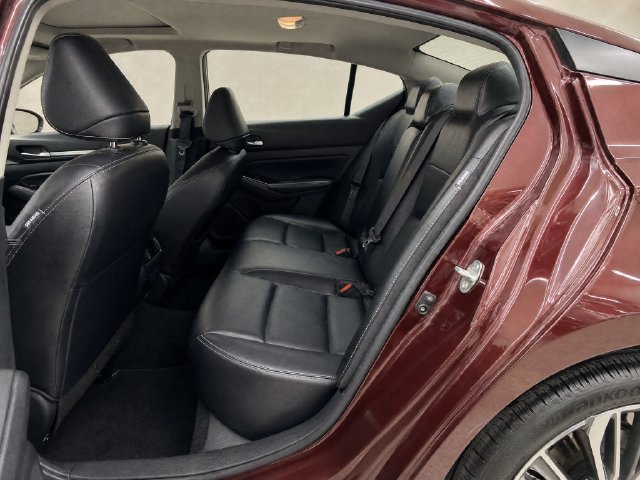 Used 2024 Nissan Altima 2.5 SL FWD image 14