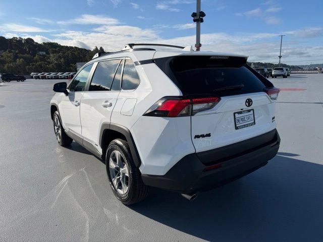 Used 2025 Toyota RAV4 XLE AWD/4WD image 9