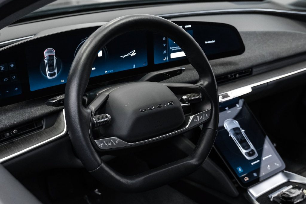 Used 2025 Lucid Air Touring AWD/4WD image 14