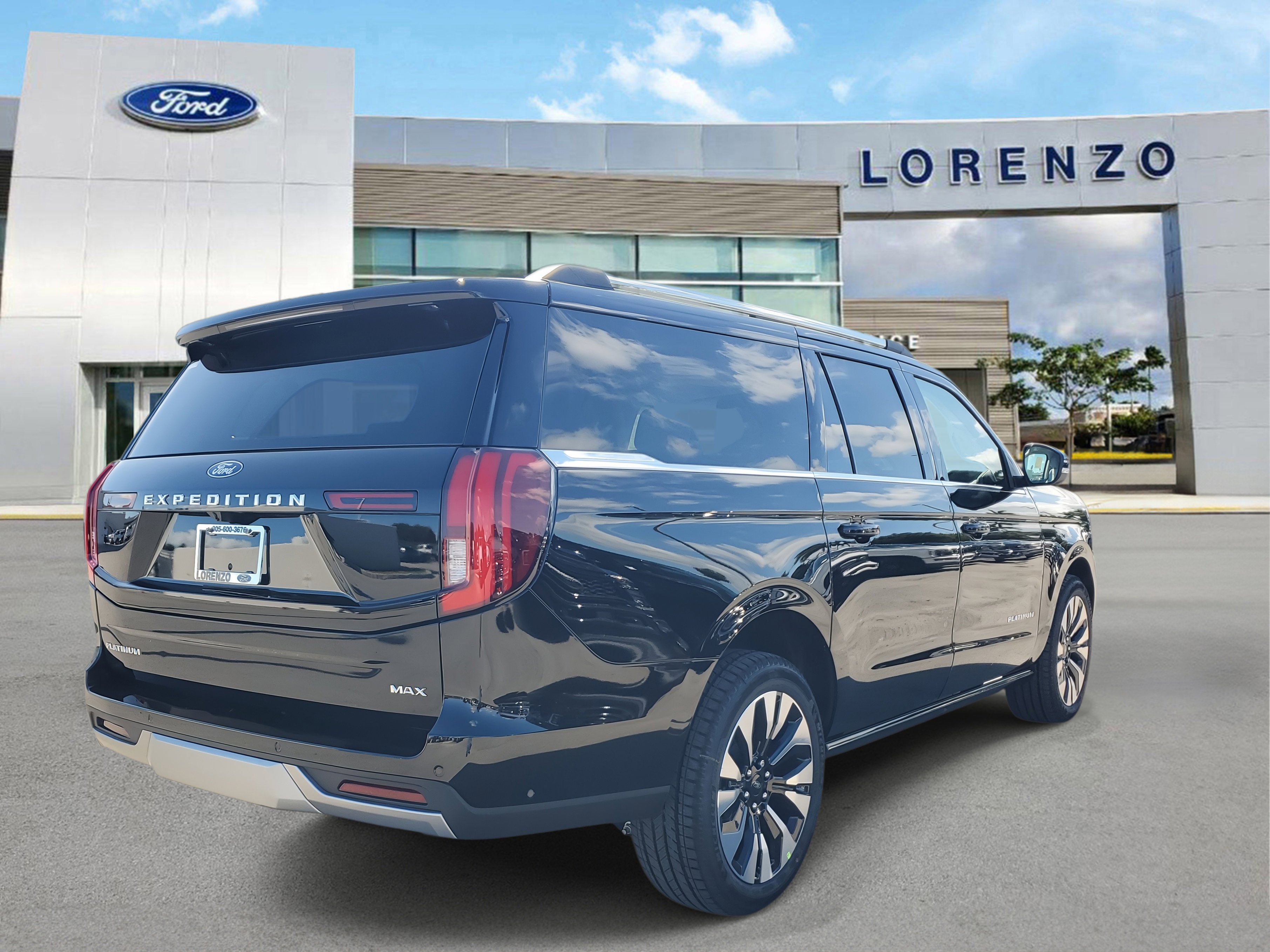 New 2025 Ford Expedition Max Platinum w/ Driver's Package image 4