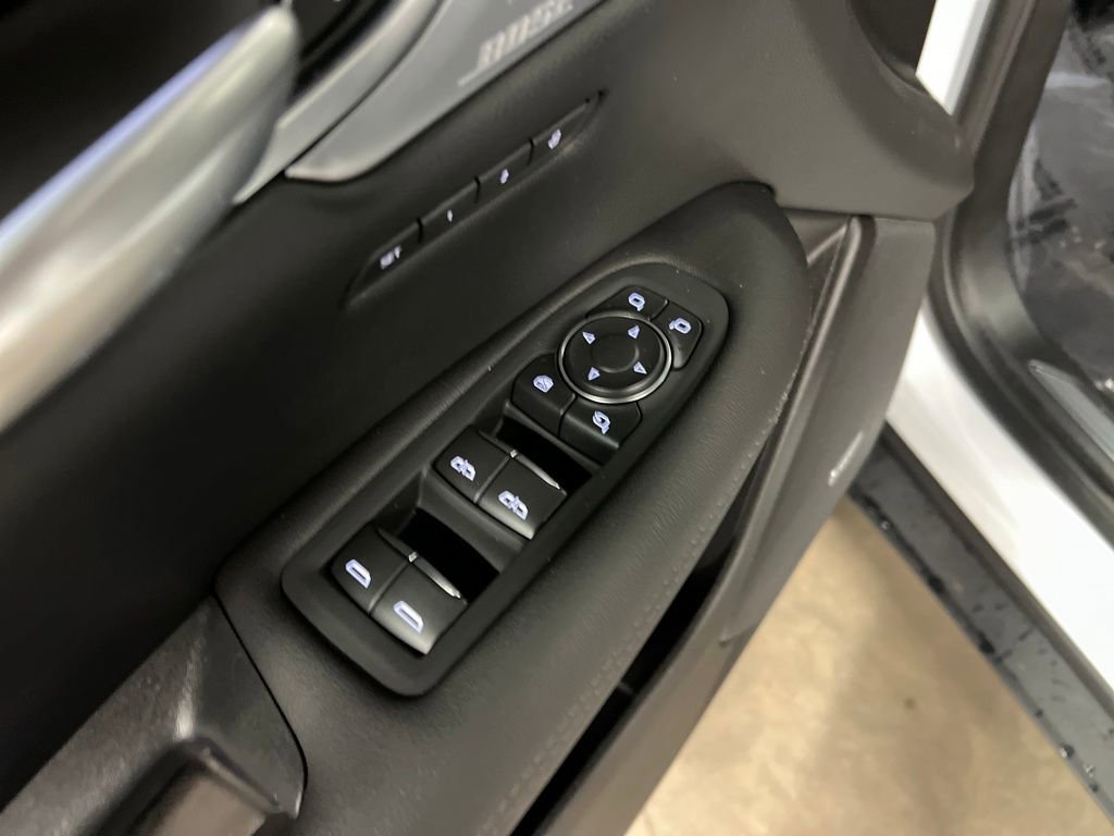 Certified 2026 Cadillac XT5 Premium Luxury w/ LPO, Floor Liner Package AWD/4WD image 16