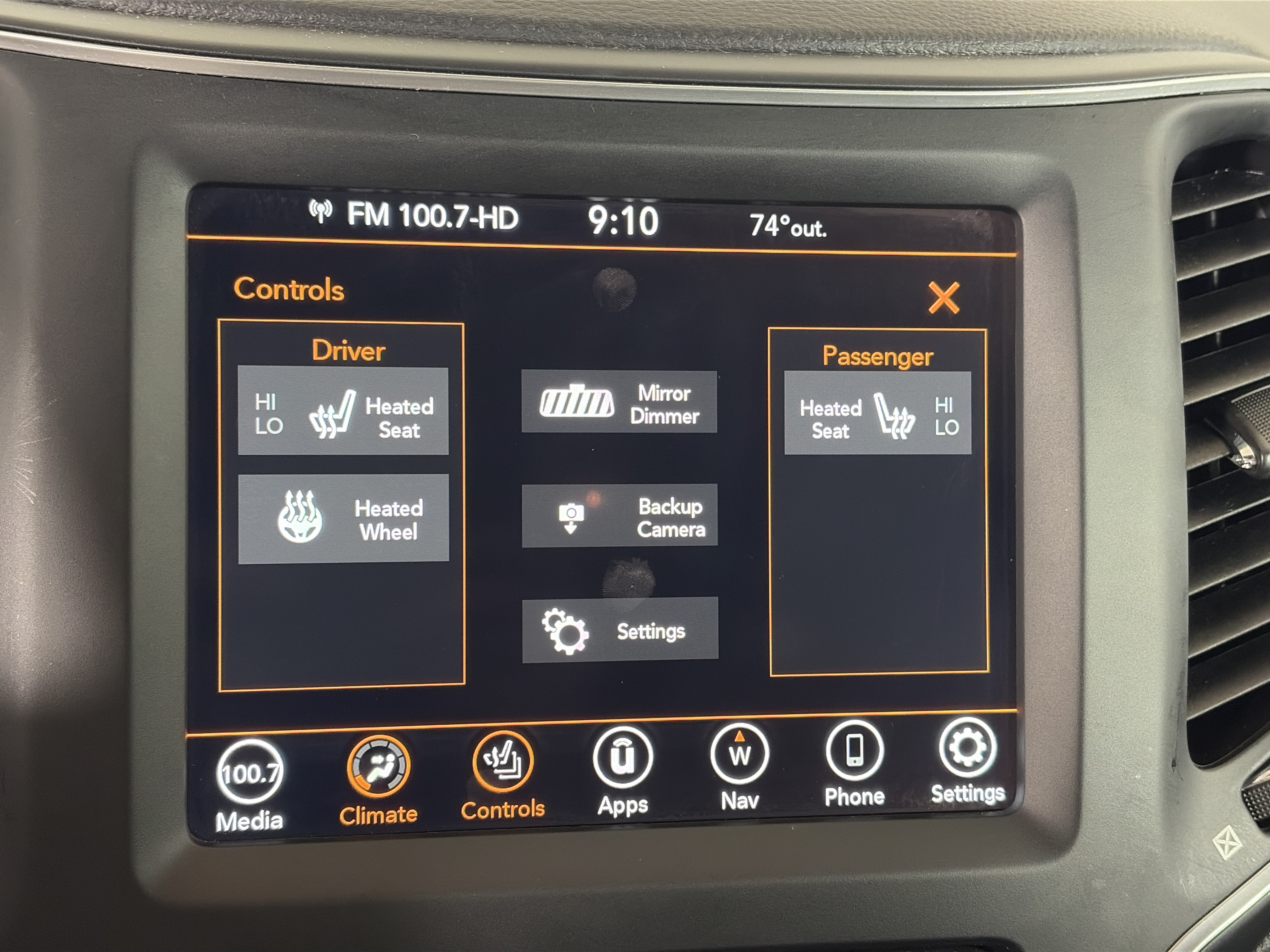 Used 2023 Jeep Cherokee Altitude Lux AWD/4WD image 20