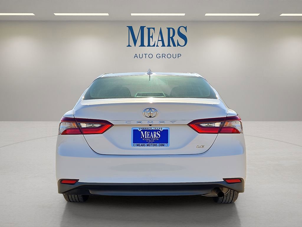 Used 2021 Toyota Camry LE image 4