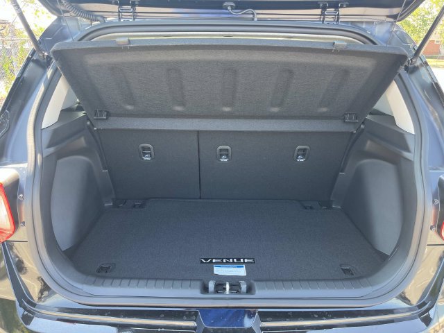 New 2026 Hyundai Venue SEL FWD image 12