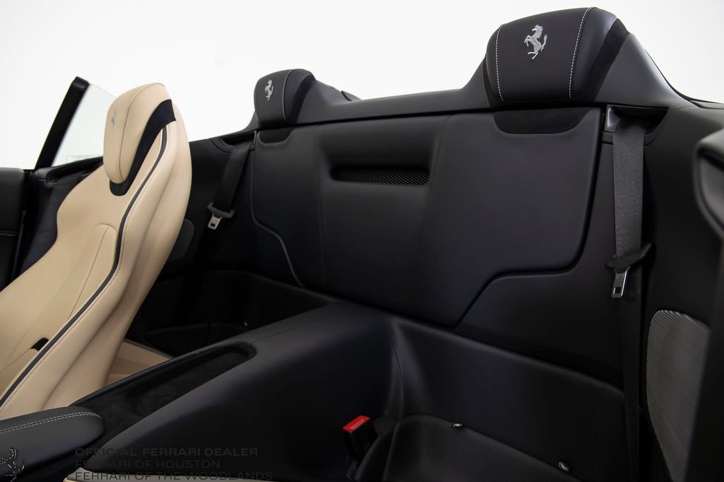 Used 2024 Ferrari Roma Spider RWD image 16