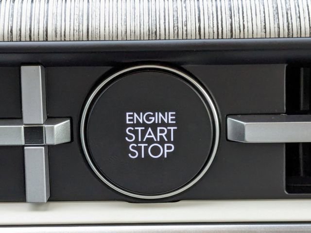 Certified 2025 Hyundai Santa Fe Calligraphy FWD image 36