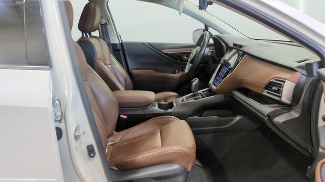 Used 2025 Subaru Outback Touring AWD/4WD image 12