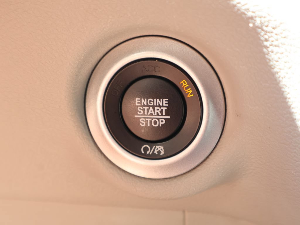Used 2023 Chrysler Voyager LX FWD image 31