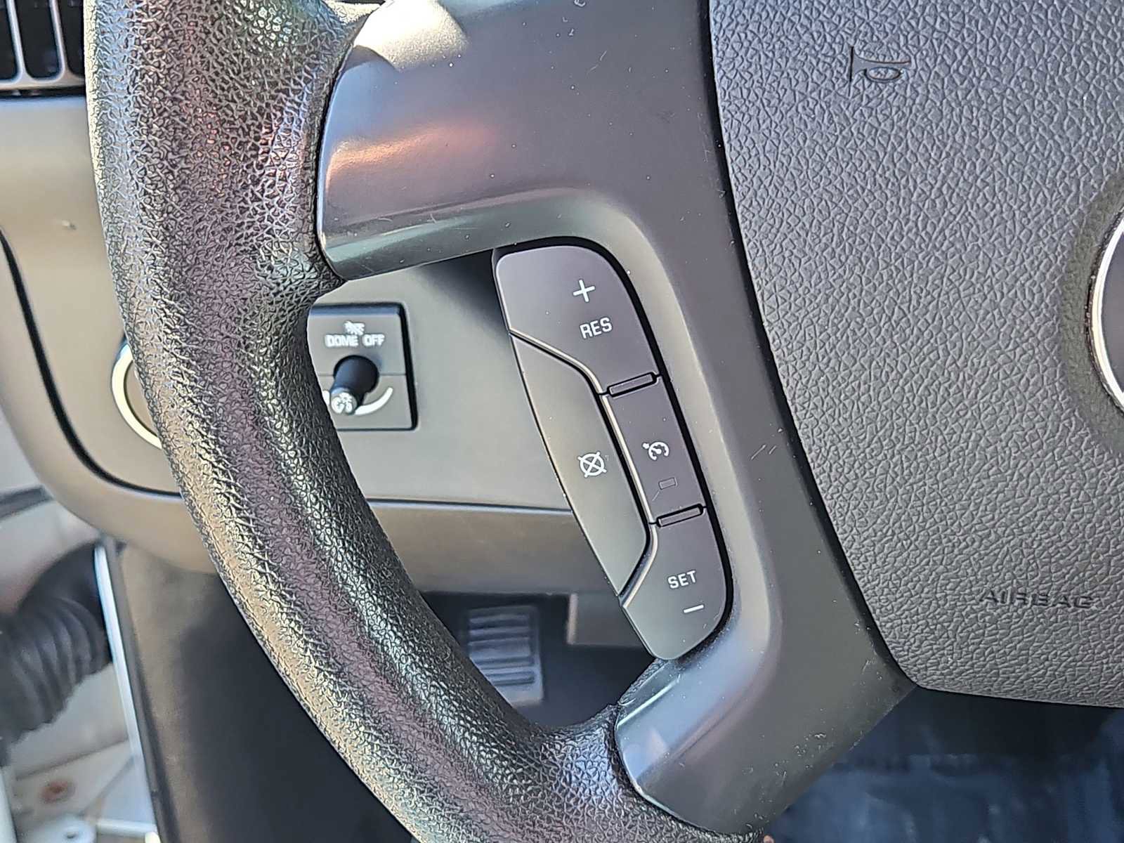 Used 2016 Chevrolet Express 2500 image 17