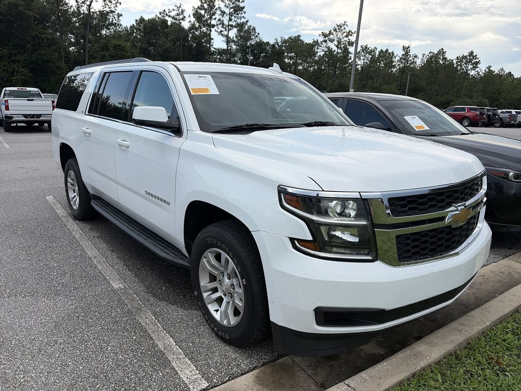 Used 2020 Chevrolet Suburban LT RWD image 2