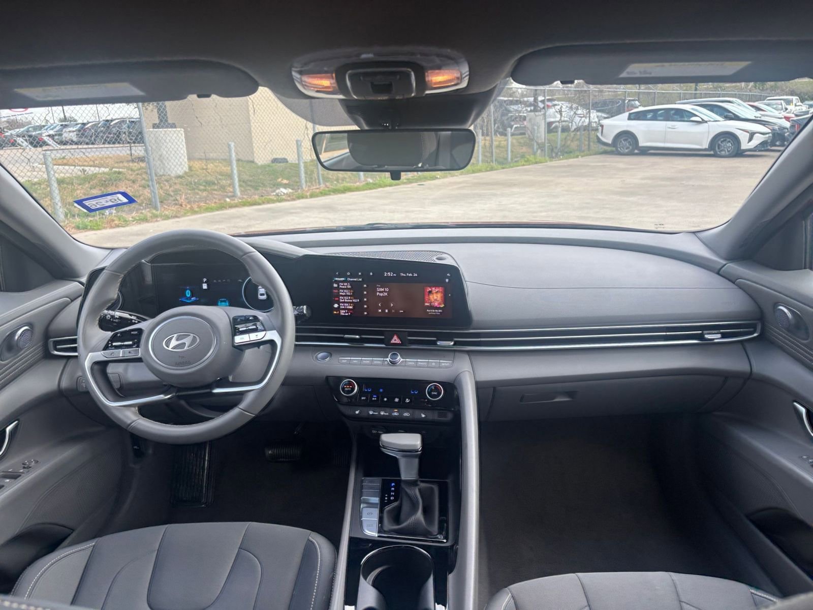 Used 2025 Hyundai Elantra SEL FWD image 34