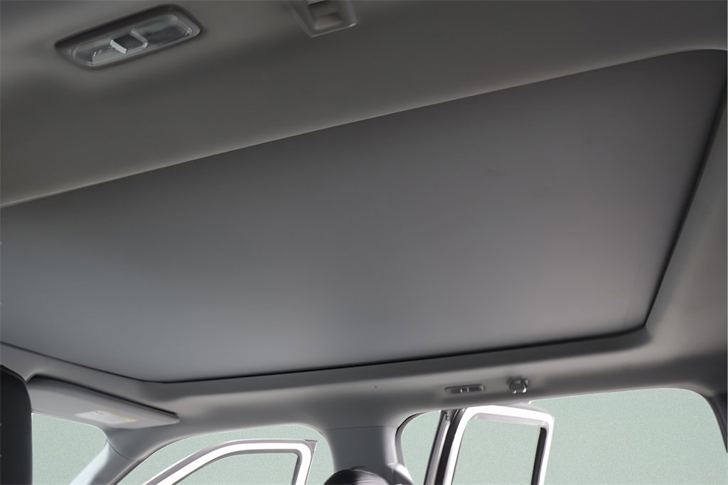 Used 2023 Ford F150 Lariat w/ Equipment Group 502A High image 10