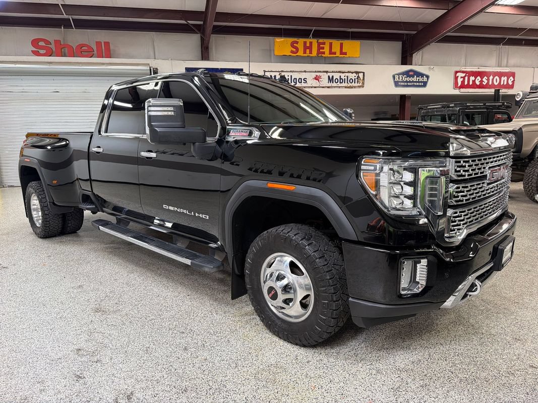 Used 2020 GMC Sierra 3500 Denali w/ Denali Ultimate Package AWD/4WD image 11