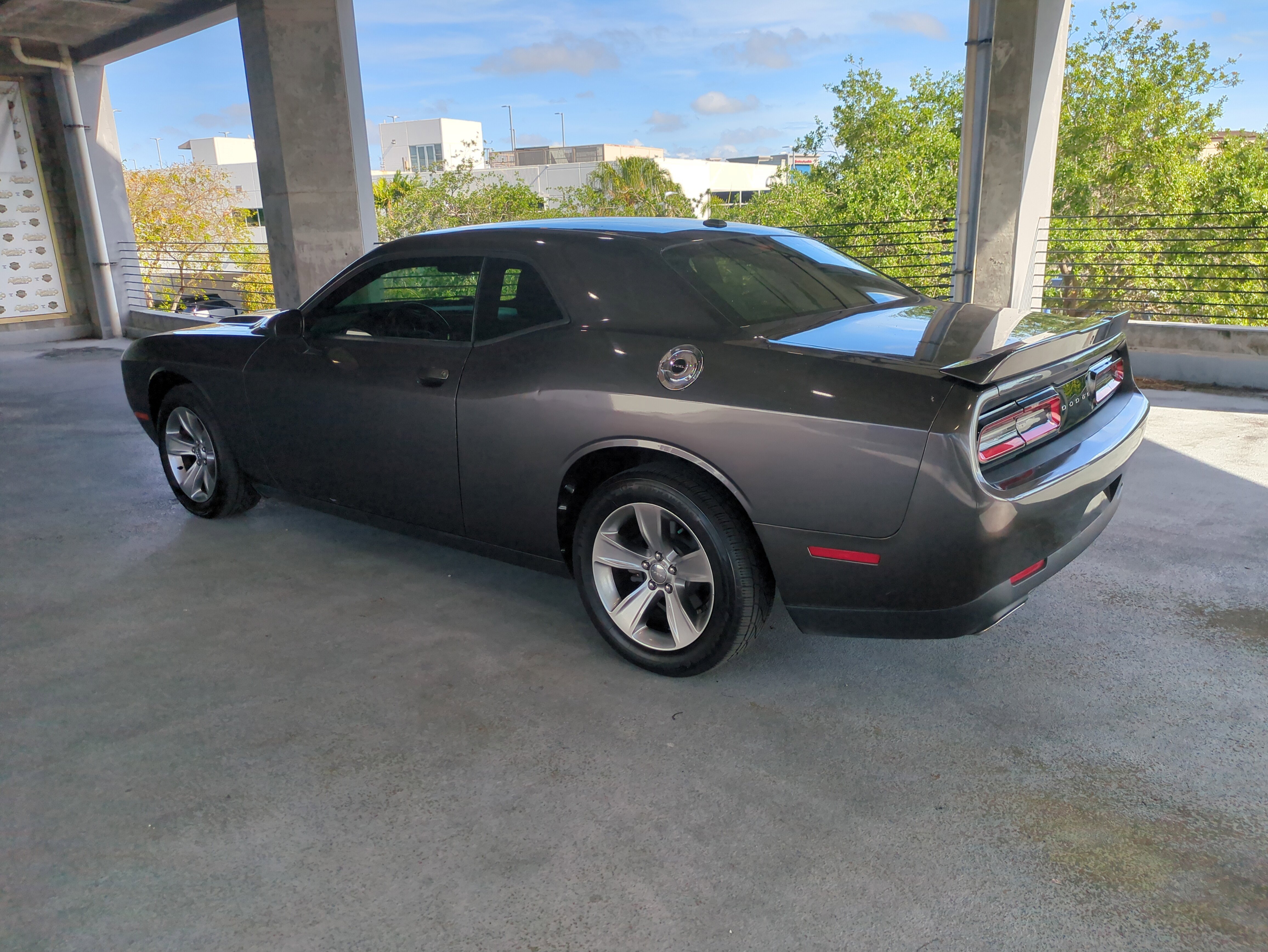 Used 2019 Dodge Challenger SXT image 7