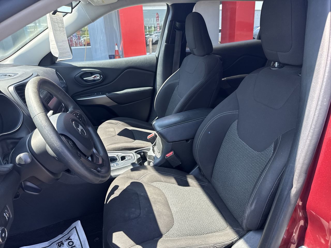 Used 2019 Jeep Cherokee Latitude w/ Popular Appearance Group image 21