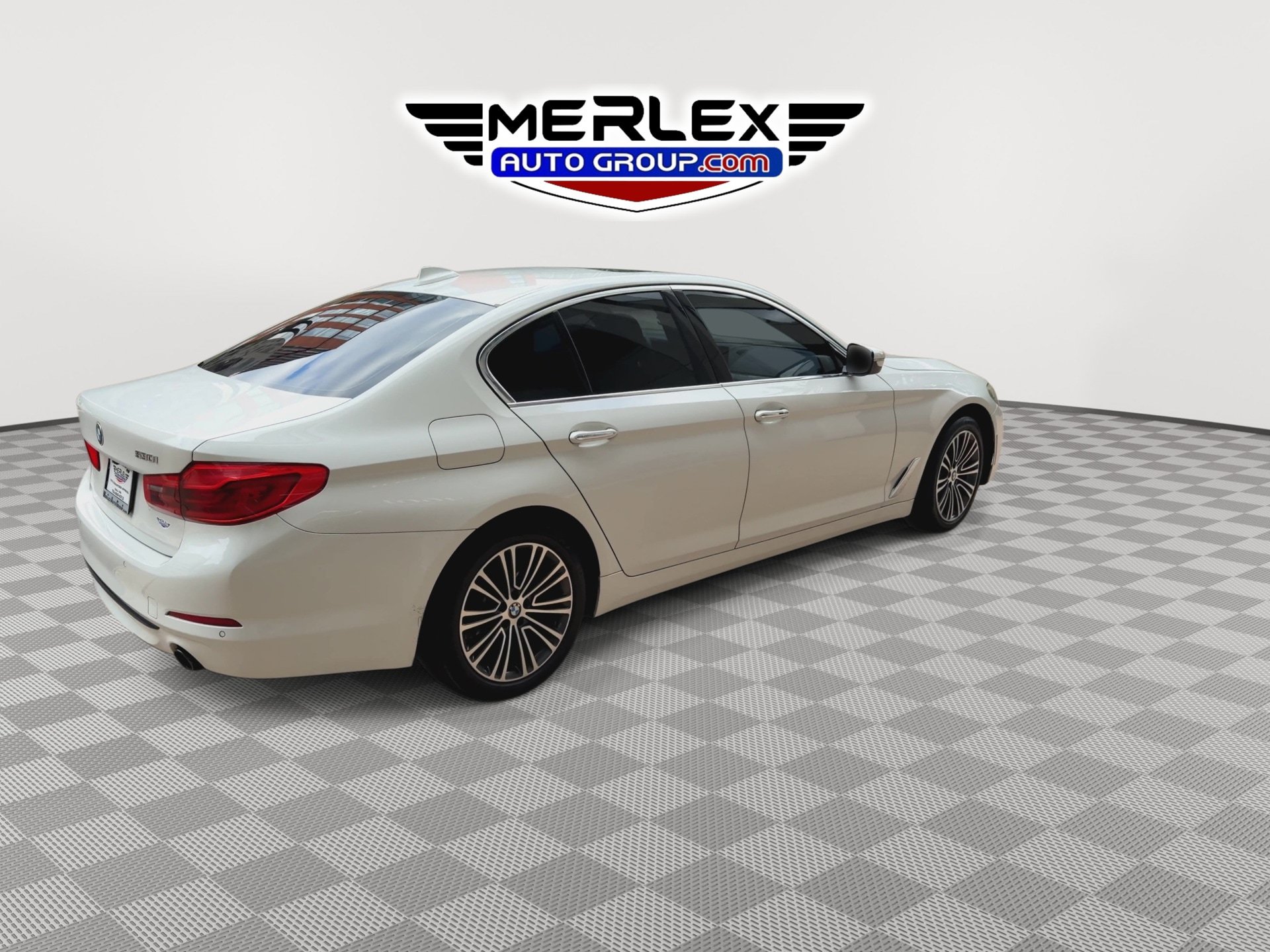 Used 2018 BMW 530i RWD image 8