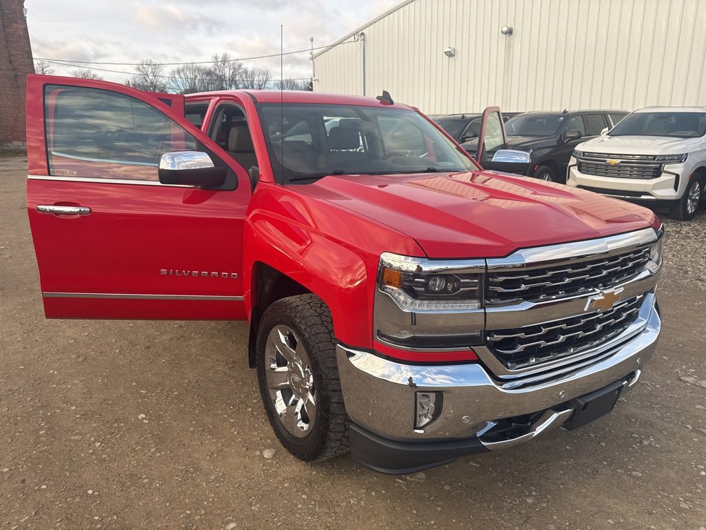 Used 2018 Chevrolet Silverado 1500 LTZ w/ Sport Package image 41