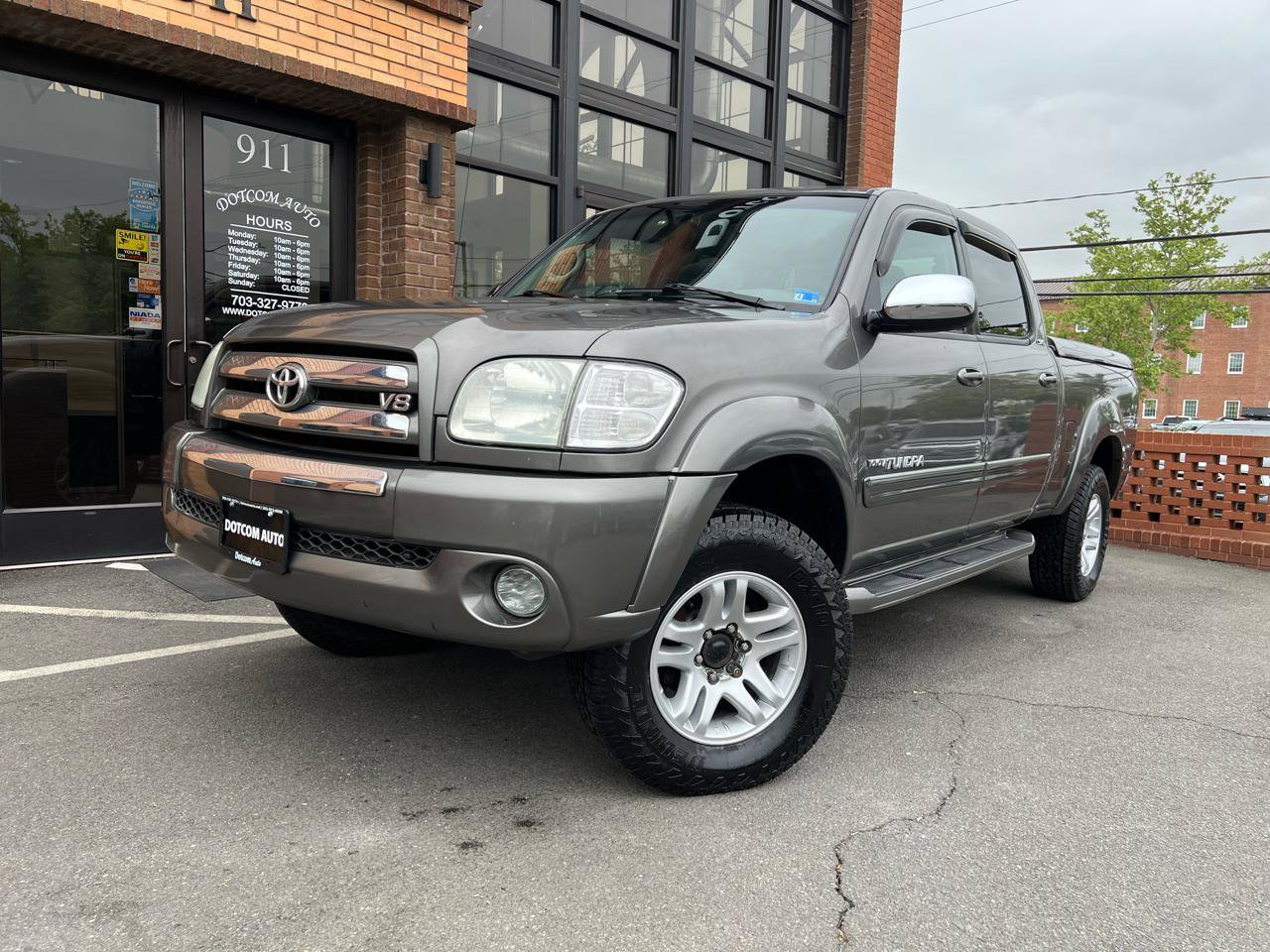 Used 2004 Toyota Tundra SR5 AWD/4WD image 2