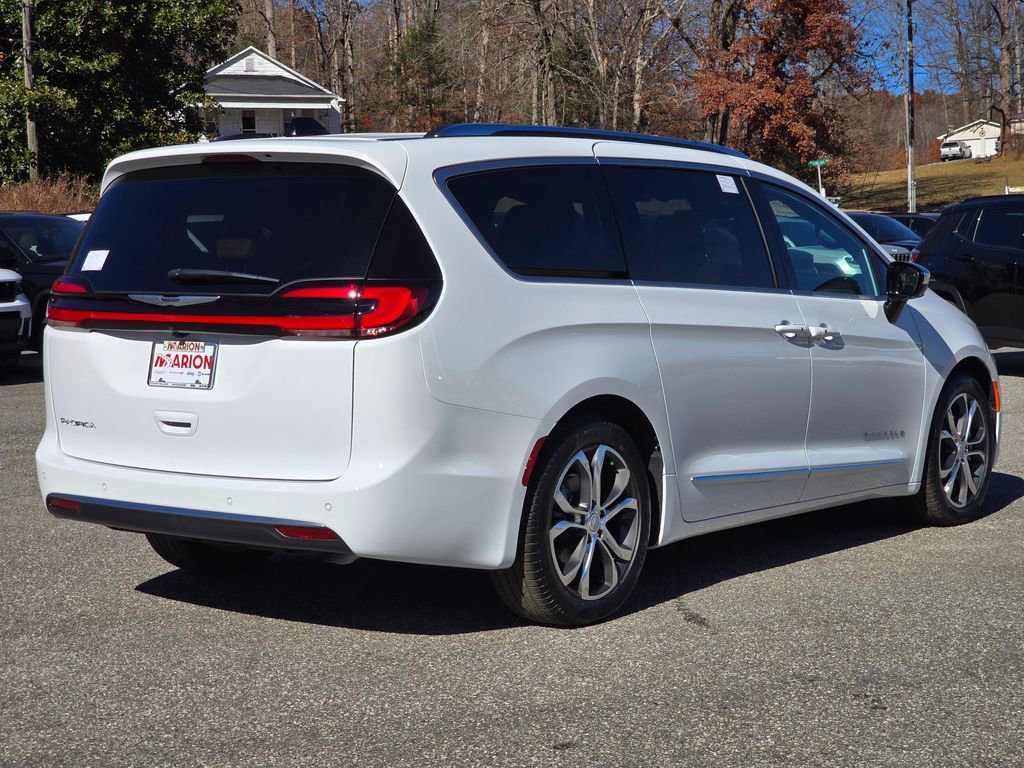 New 2026 Chrysler Pacifica Pinnacle image 21